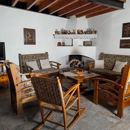 Constantias Stone Houses Lofou Bagian luar foto