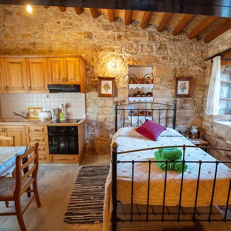 Constantias Stone Houses Lofou Bagian luar foto