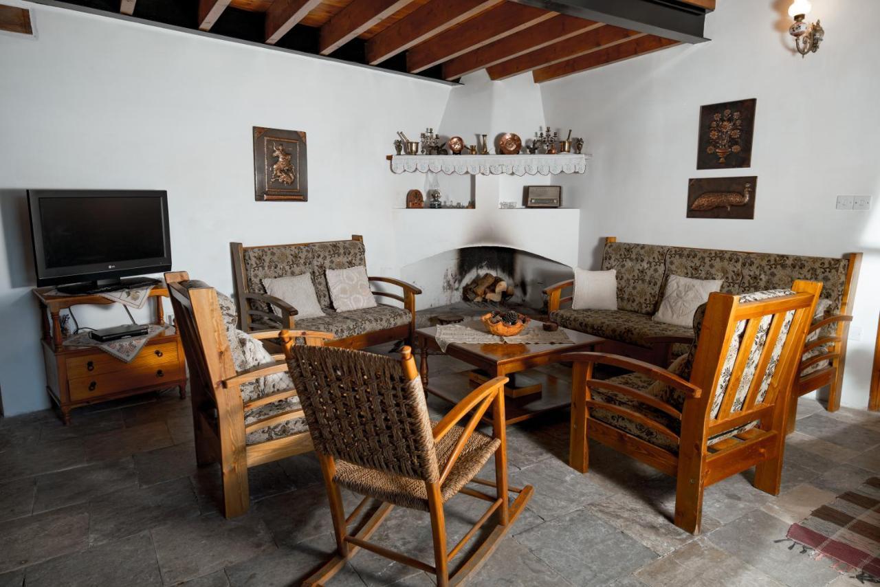 Constantias Stone Houses Lofou Bagian luar foto