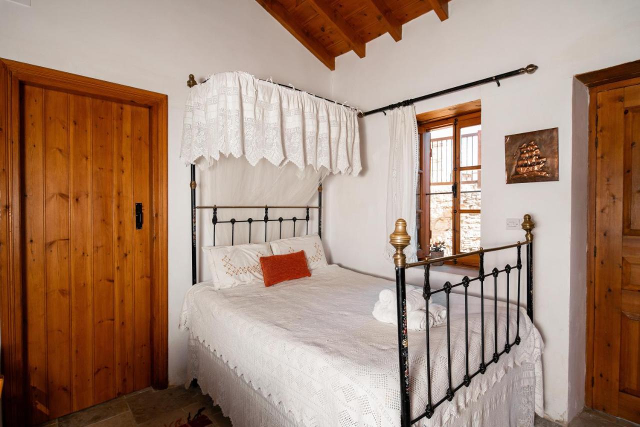 Constantias Stone Houses Lofou Bagian luar foto