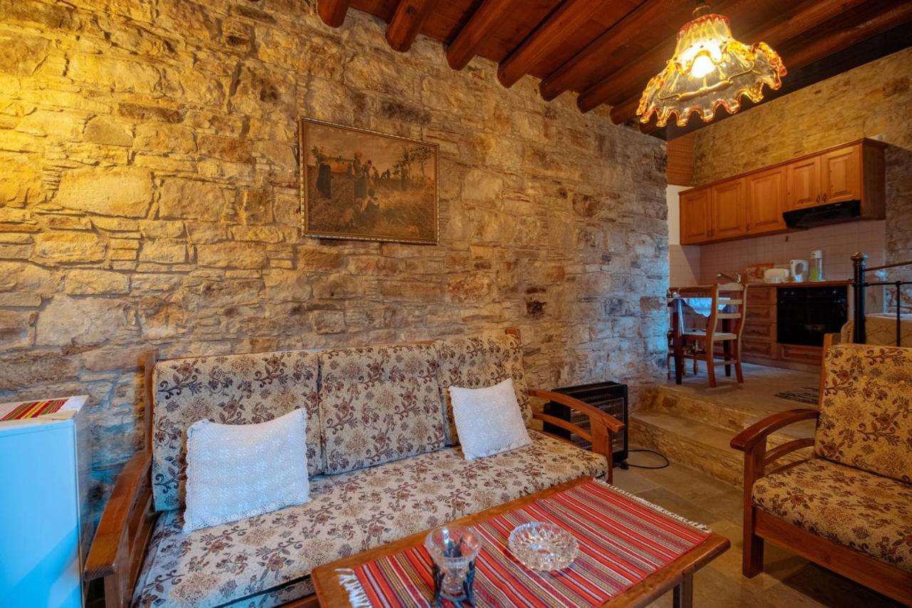 Constantias Stone Houses Lofou Bagian luar foto