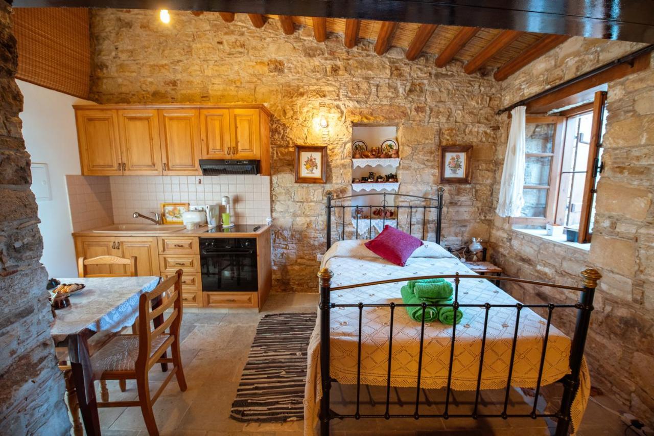 Constantias Stone Houses Lofou Bagian luar foto