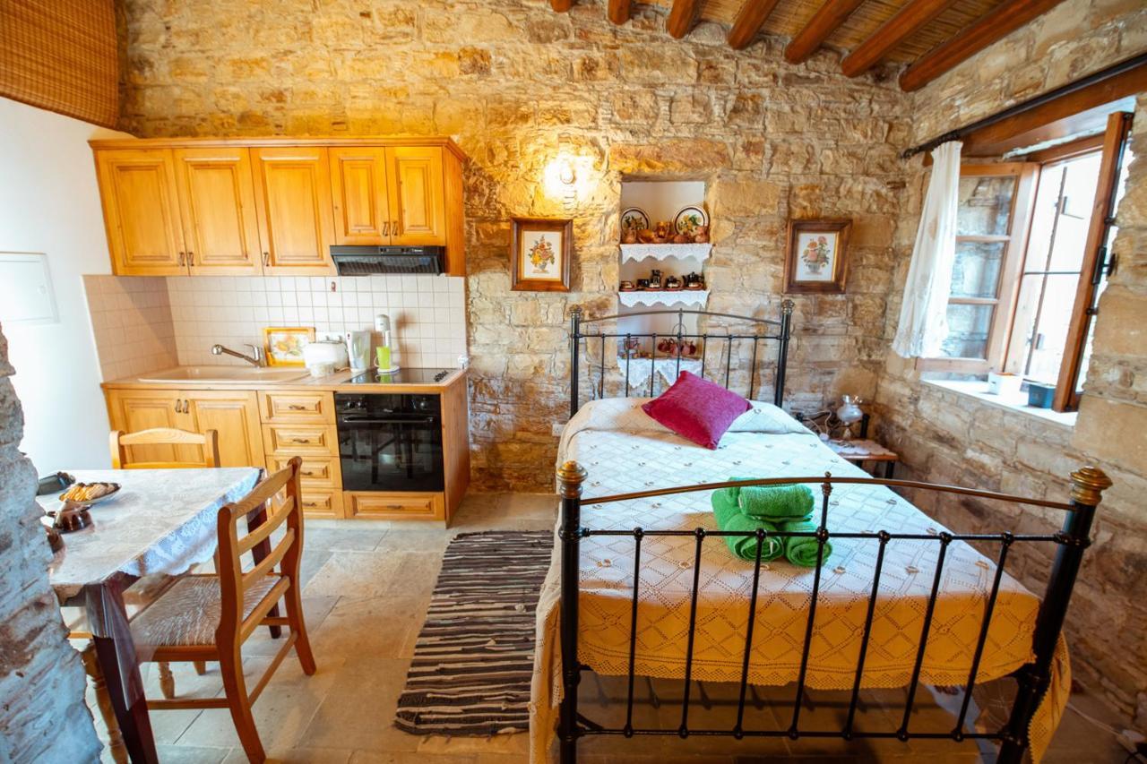 Constantias Stone Houses Lofou Bagian luar foto