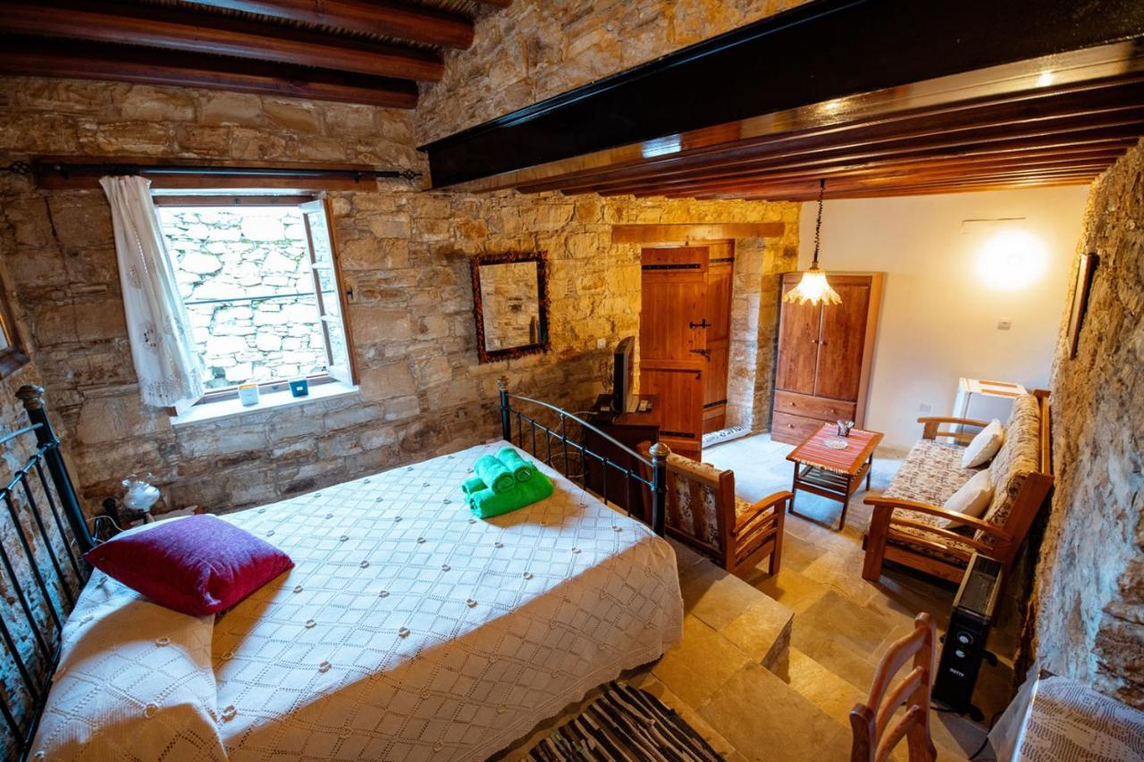 Constantias Stone Houses Lofou Bagian luar foto